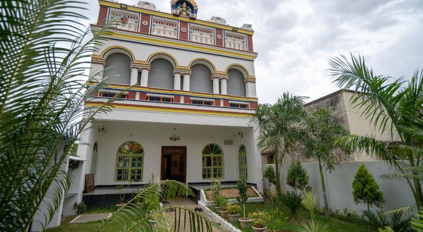 exterior view chettinad heritage